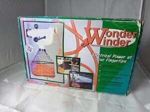 Green Leaf Wonder Winder Extension Cord Winding System
